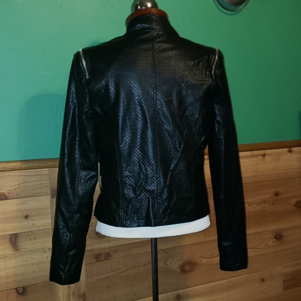 Discovery Jacket - image 4